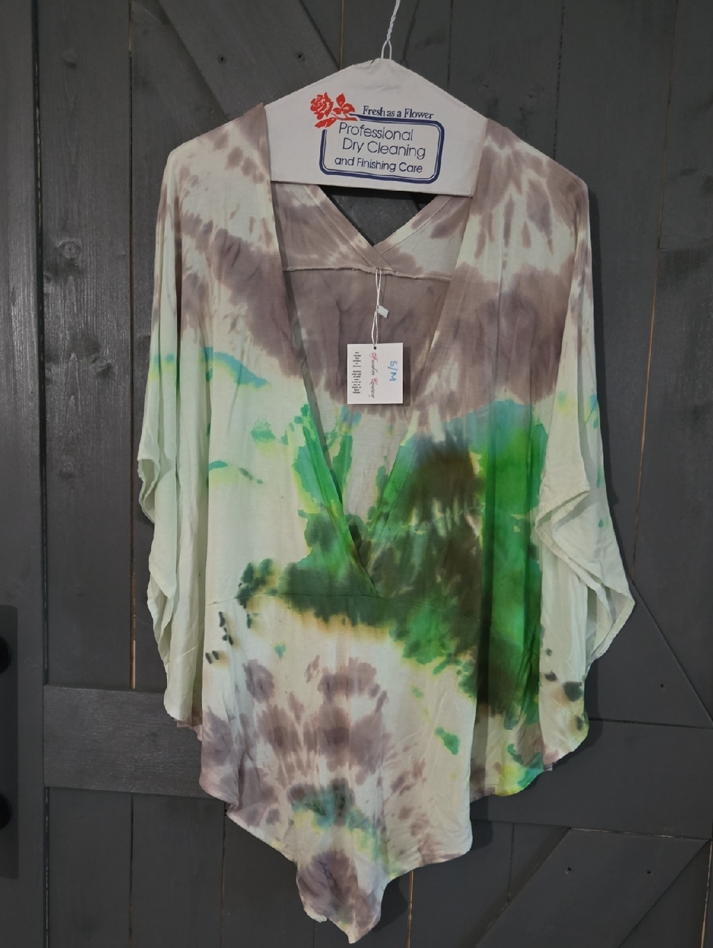 Colorful Tie-Dye V-Neck Kimono Top